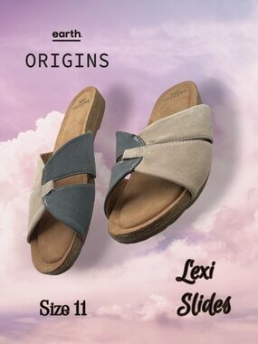 Earth Origins Lexi Two-Tone Blue and Beige Suede Slide Sandals